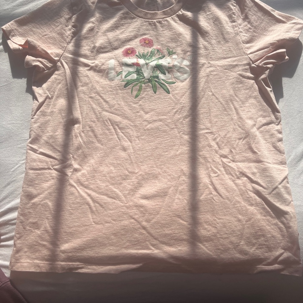 Levi's Pink Graphic Short Sleeve T-Shirt
